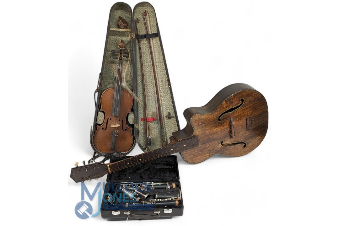 Vintage Violin with 2 Bows. Full size with bows all needs TLC no splits to the violin itself bows