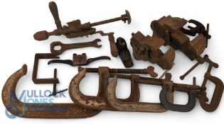 Vintage Tools Woden Vices, G Clamp, 2 vices by Woden, a Stanley thumb plane No 102, a Record spoke