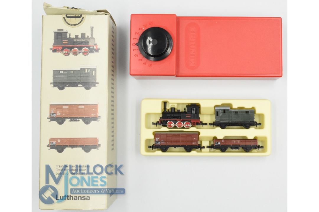 N Gauge Model Railway - Minitrix Lufthansa Set boxed (please note Loco has not been tested)