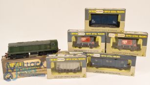 Wrenn Railways - OO gauge, W2230 - BR Green Class 20 Diesel BO-BO, D8017 together with rolling stock