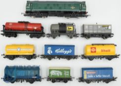 OO Gauge Model Railway - Hornby D7596 BR Locomotive together with quantity of advertising Rolling