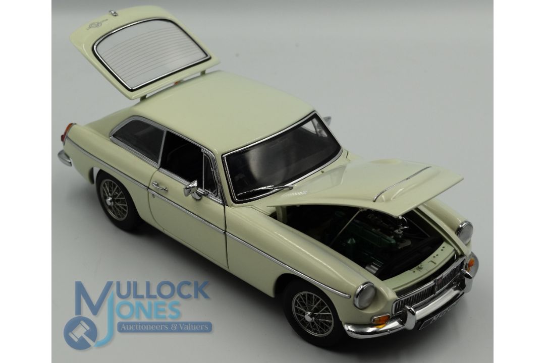 Auto Art Millennium 1:18 MGC GT Coupe - Detailed scale model for adult collector's mint condition in - Image 2 of 2