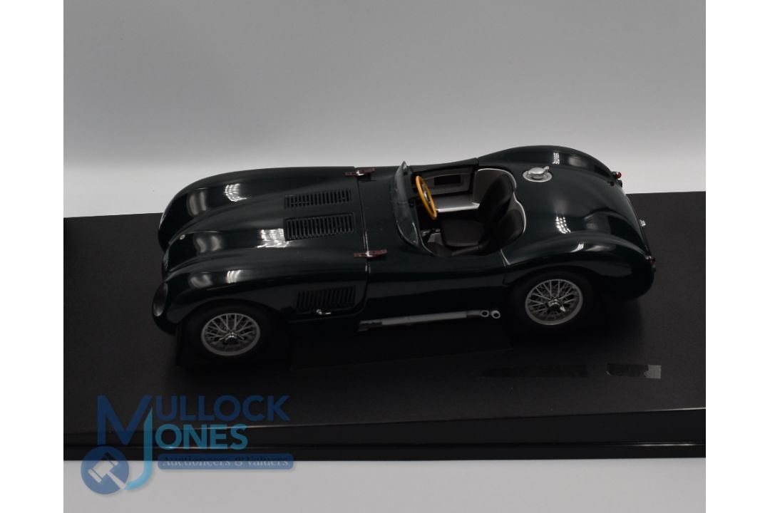 Auto Art Classic Division 1:18 Jaguar C Type - Detailed scale model for adult collector's mint - Image 2 of 3