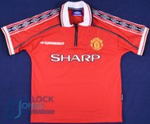 Manchester United FC home football shirt 1998-2000, Size Height 164 cm Y = 92, Pit to pit is 20.5’’,