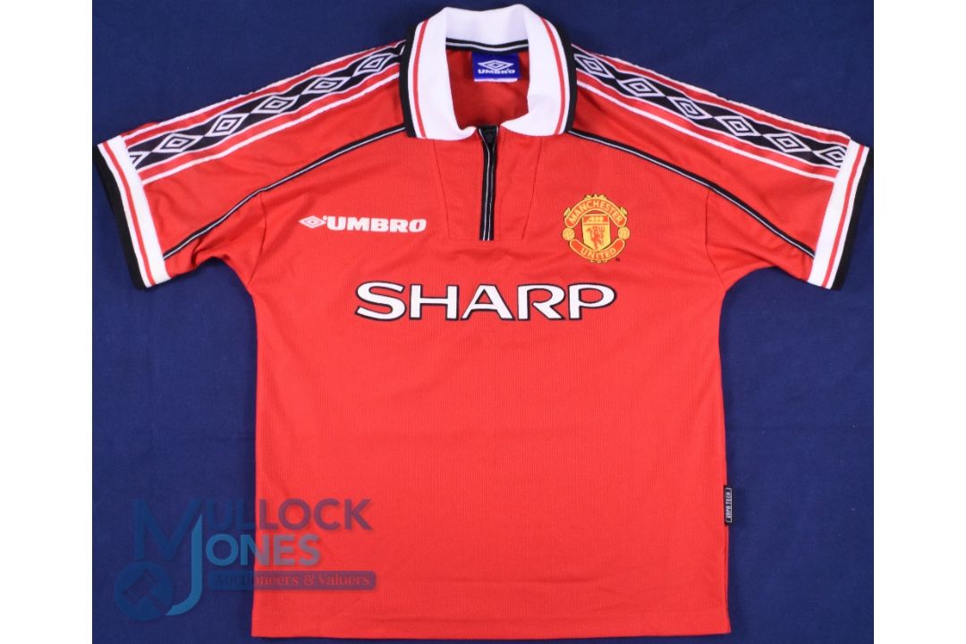 Manchester United FC home football shirt 1998-2000, Size Height 164 cm Y = 92, Pit to pit is 20.5’’, - Image 1 of 2