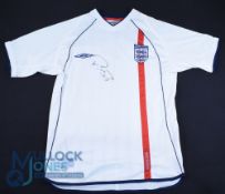 England FC Home Football Shirt 2001-2003 with an unknown signature on front, Size S, Umbro, white (