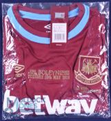 West Ham United FC home football shirt 2016 The Final Boleyn Game No 2398, Size XL, Umbro /