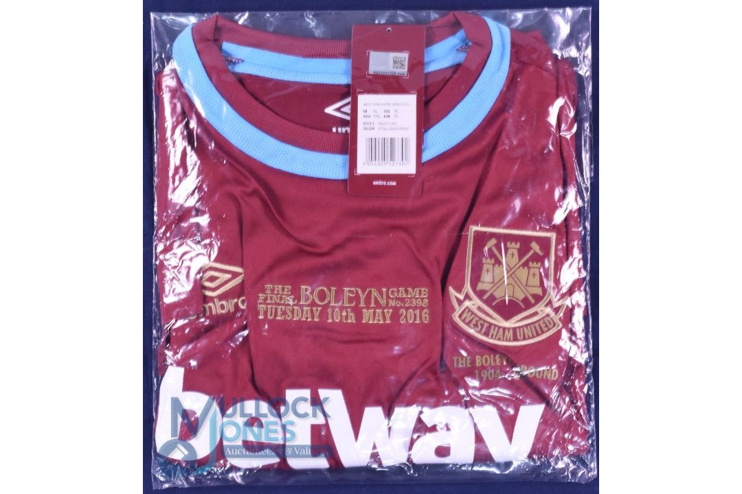 West Ham United FC home football shirt 2016 The Final Boleyn Game No 2398, Size XL, Umbro / - Image 1 of 2