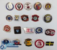 20x Mainly British Non-League metal and enamel Football Badges, with teams of Hamton and Richmond,