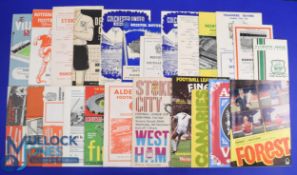 Football League Cup match programmes to include 1962/63 Aston Villa v Sunderland (FLC s/f), 1963/