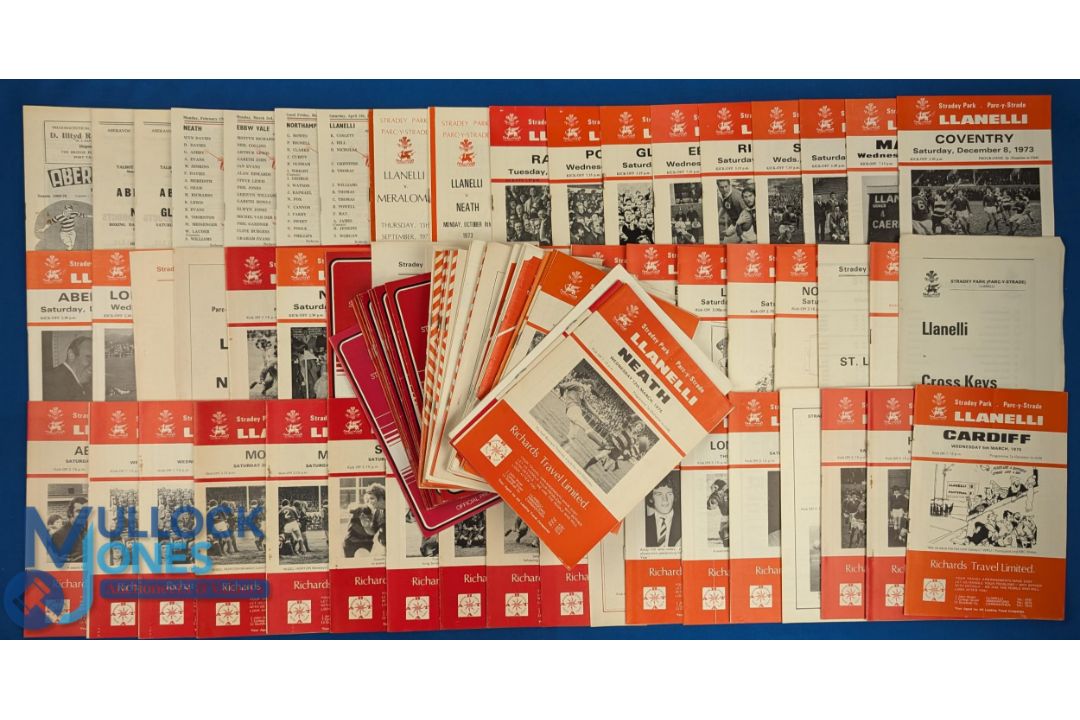 Welsh Club Rugby Programmes inc a few Specials (100s!): Huge box of both 1st and 2nd class clubs - Image 1 of 3