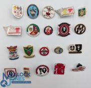 20x Mainly British Non-League Metal and enamel Football Badges, with teams of Salford City,