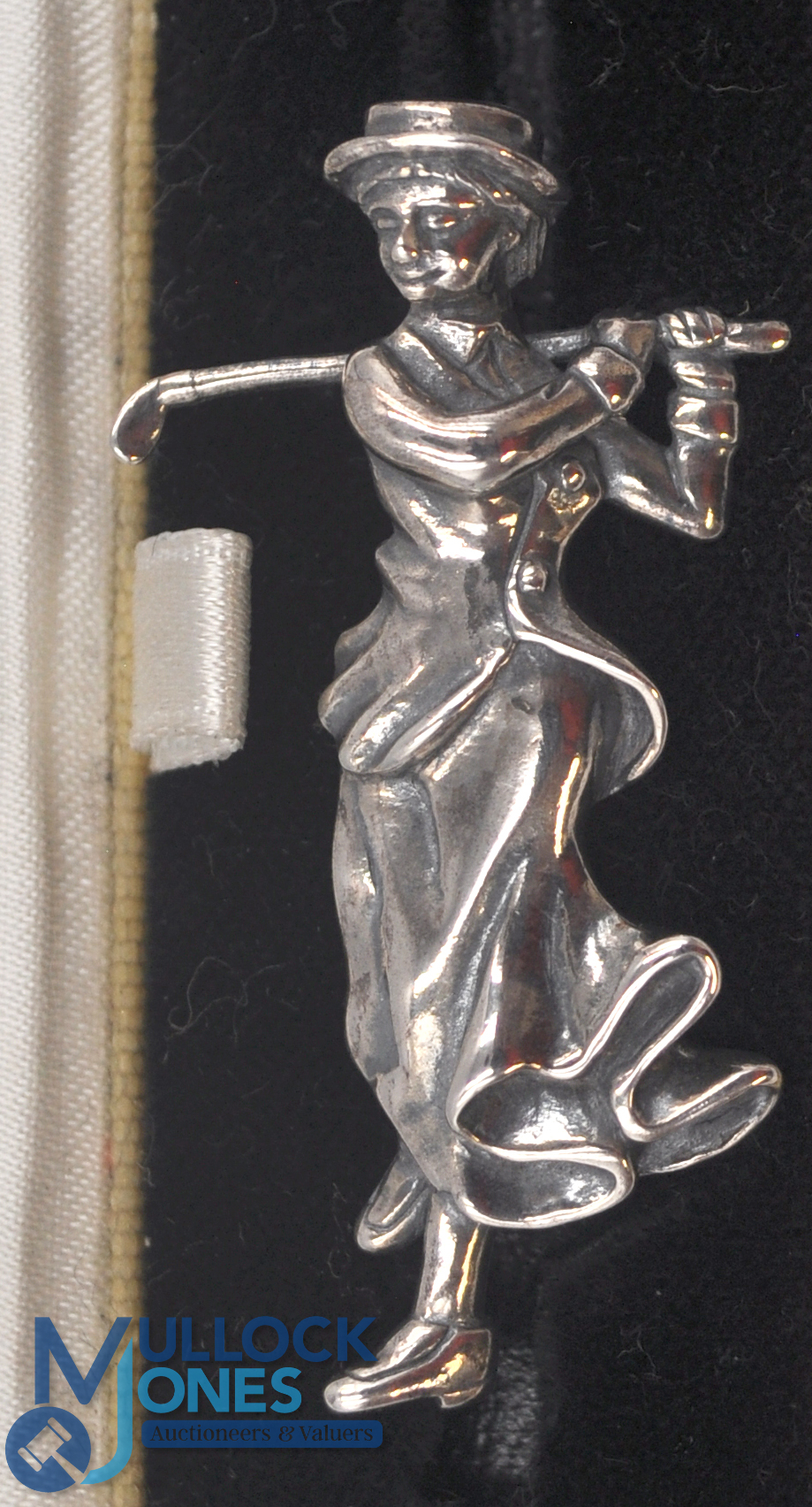 Lady Golfer Brooch: Lady golfer in full swing marked to the back 925 in original case - Image 2 of 2