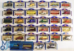 Oxford Diecast Collection various vehicles to include Commercials and Buses - all boxed (34) (box)