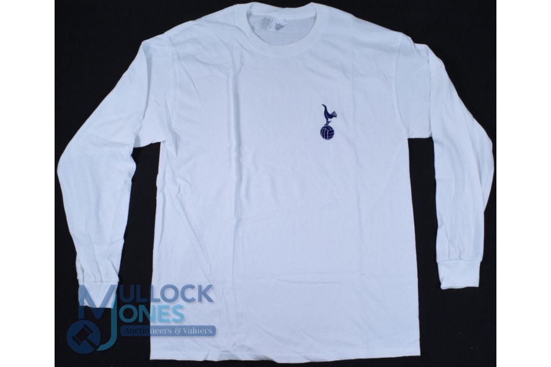 Tottenham Hotspur FC T-Shirt by Gildan, size L, long sleeves, white (G) - Image 1 of 2