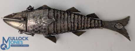 An Oriental .925 Silver Articulated Fish Vesta with Hinged Head - # L13.5cm 40g