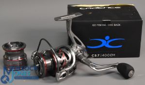 Cadence CS7 4000M spinning reel with spare spool folding handle, very light signs of use, in maker's