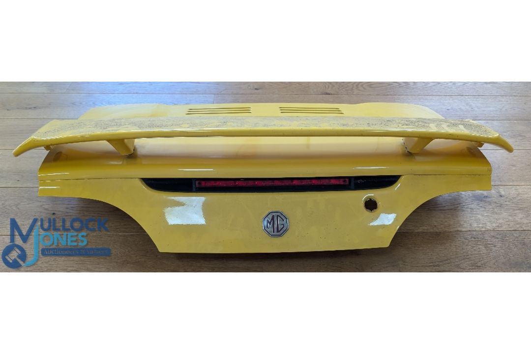 Automobile - MG Trophy rear boot and spoiler - with MG badge, spoiler bolts to boot (2) - Image 1 of 3