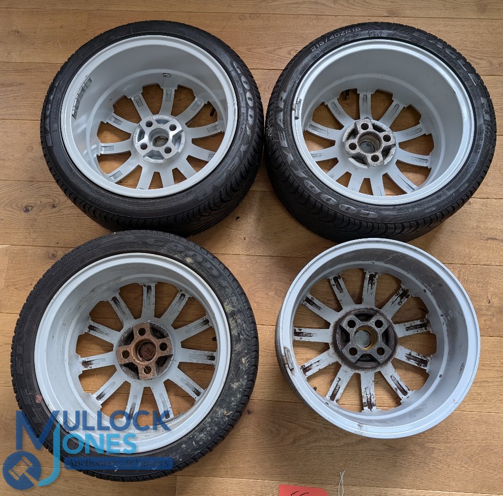 Automobilia - MG Rover 11 spoke 16" alloy wheels (4) 3x with tyres, 1x without, RRCOO2630XXX, made - Image 4 of 5