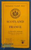 1952 Scotland v France Rugby Programme: Standard issue in good condition, with usual team pics of
