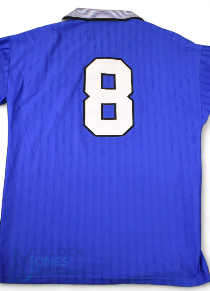 1997/98 Everton Multi-Signed Nick Barmby No 8 Training shirt in blue, Umbro/Danka, short sleeve, - Image 2 of 2