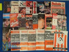 Selection of Southampton assorted football programmes and fanzines 1980s onwards (#40) features 1988