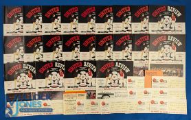 1982/83 Manchester Utd complete season homes (21) plus programme no. 1 v Bolton Wanderers (Jim