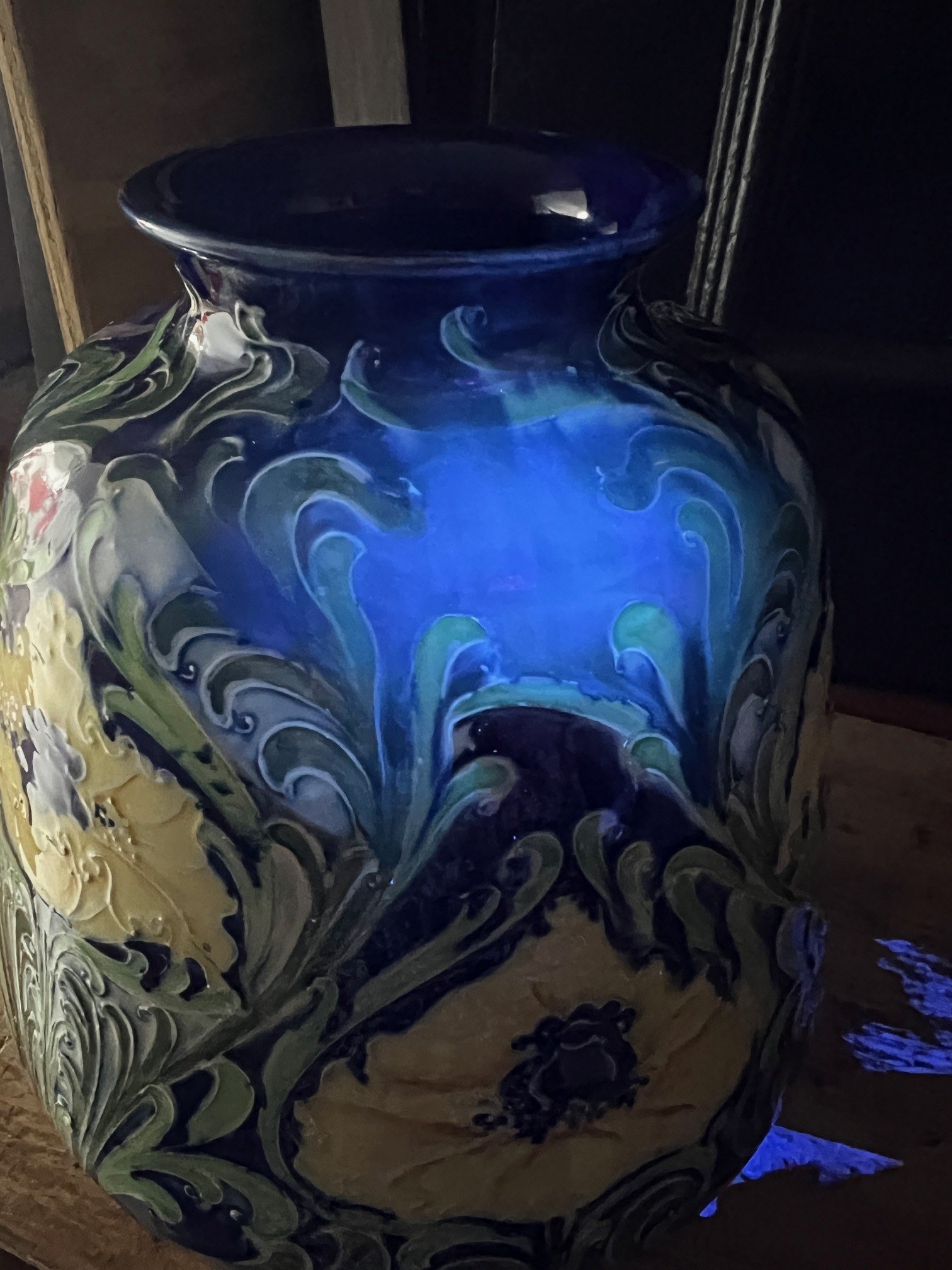 A William Moorcroft Florian ware vase decorated with yellow cornflowers, 21cm height, circa 1913. - Image 6 of 13