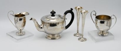 George V Birmingham silver three piece tea set (22.90oz) together with a pair of Chester silver