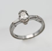 A good 18ct five single stone diamond ring set in white gold, set with two shoulder diamonds, size