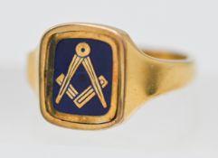 A 9ct yellow gold gents Masonic ring, size S.