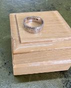 A 9ct white gold wedding band ring, size K/L, approx 3.7g