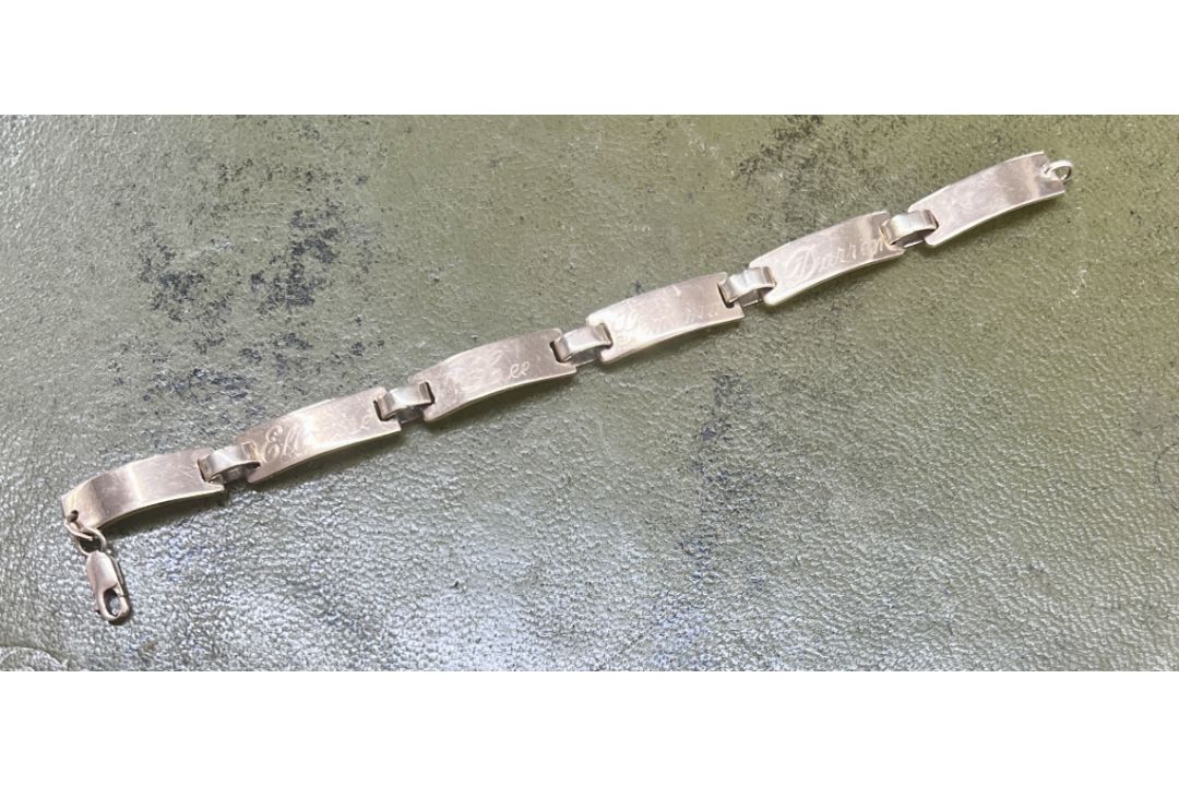 A yellow gold six bar link design bracelet with lobster catch, approx 21g