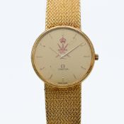 Omega quartz gentleman’s 18ct yellow gold bracelet wristwatch, 32mm diameter, Milanese bracelet no