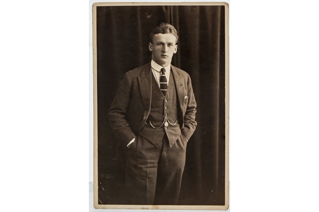 The Sid Gibson Football Medal and Watch Collection.Sidney Gibson (1899 - 1938), played for - Image 3 of 7
