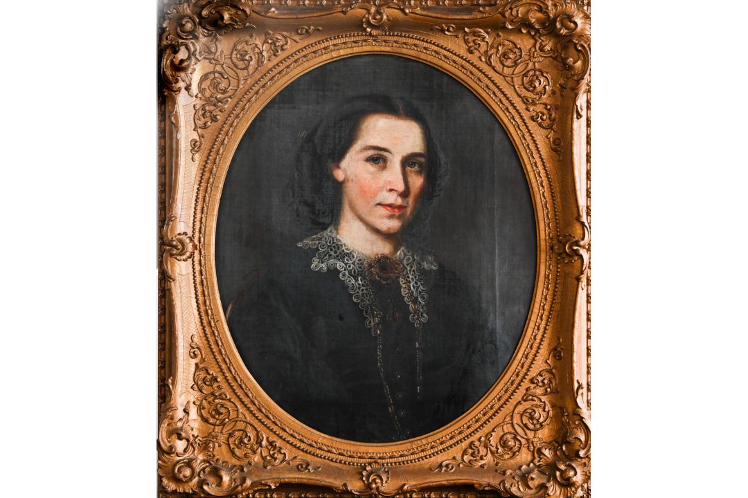 Pair of 19th century portraits in oval original gilt frames, overall size 78cm x 67cm. Depicting - Image 3 of 4
