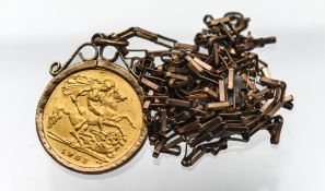 A 1982 gold half sovereign in pendant mount on fine gold chain, approx 9.5g.
