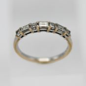 An 18ct white gold diamond ring, weight 2.3g.