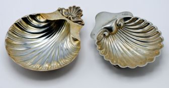 Two silver scallop shell dishes, one with scallop shell feet, hallmarked Birmingham 1995, the