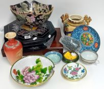 A quantity of mainly reproduction Chinese porcelain and other pieces, to include vases, metal