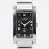 Glycine, a gents automatic date Swiss wristwatch, with guarentee, spare links, boxed.