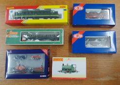 Hornby, 00 Gauge 'R3497 Diesel BR Class 55 No. 'D9016' locomotive, with 5 additional models, makes
