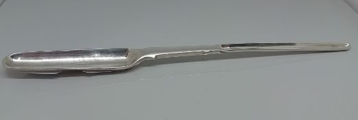 An Indian Colonial early 19th century silver double ended marrow scoop, fouled anchor mark, and