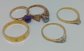 Five gold rings, various cts and settings, total weight 12.4g.