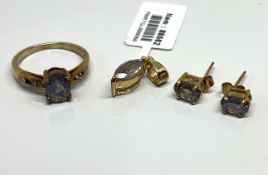 Gems TV, a 9k labradorite yellow gold pendant and others with certificate of authenticity.