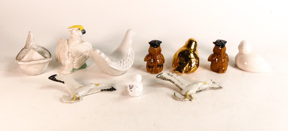 Wade collection of Wade bird themed items to include gull wall plaques, dove (with hand written - Image 3 of 3