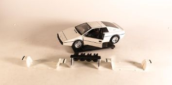 Joyride James Bond 007 Model 1/18 Car Lotus Esprit, periscope parts missing at least