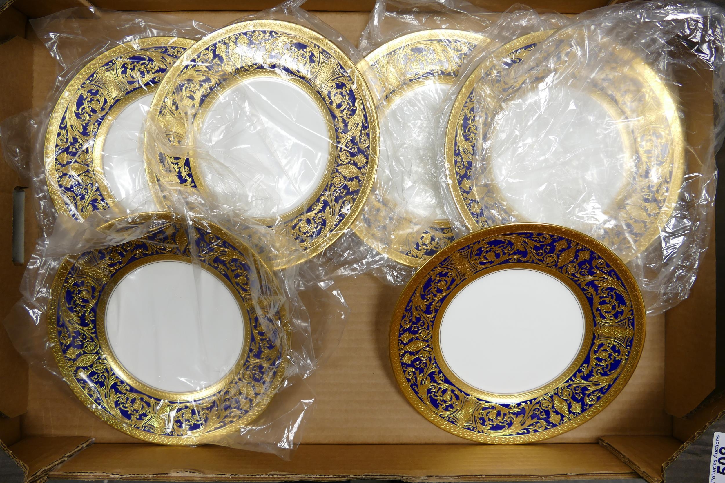 De Lamerie Cobalt blue Robert Adam pattern set of eight salad plates. Diameter 20.5cm - Image 2 of 2