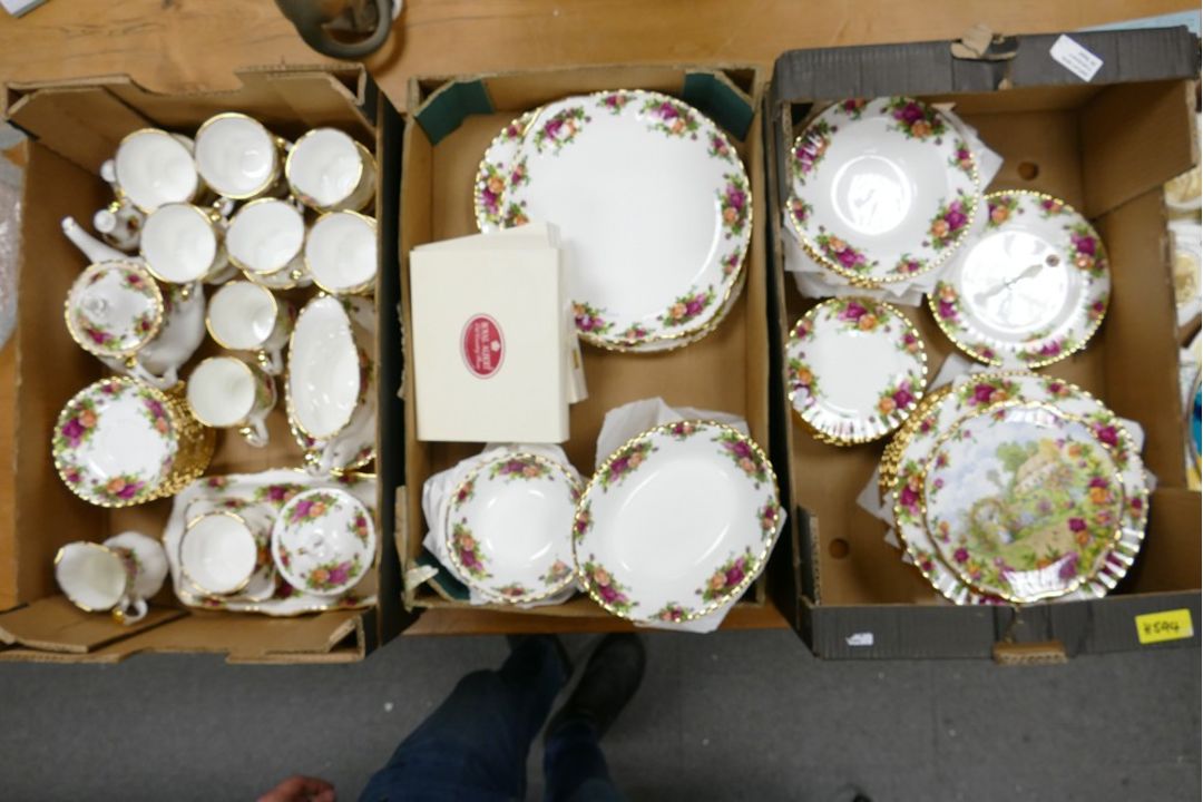 A large collection of Royal Albert Old Country Roses china, including large platters, various size - Image 5 of 5