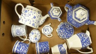 Spode afternoon tea ware to include Floribunda jug, teapot & stand, sugar bowl, milk jug,